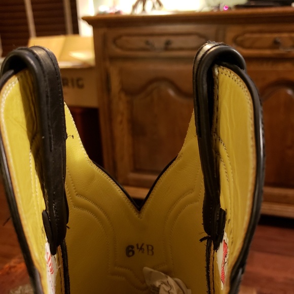 Buffalo hide custom made boots - Picture 4 of 5